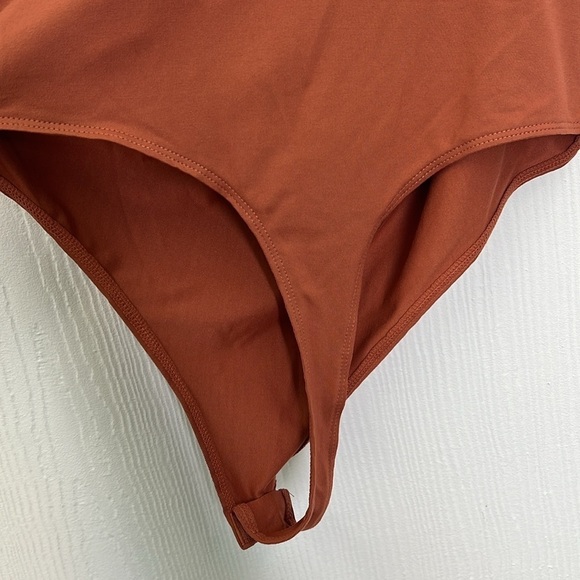 H&M - NWT Brick Red Polyester Jersey Sleeveless Thong Bodysuit Size Medium - Picture 14 of 14